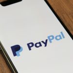 PayPal lanza pagos con criptomonedas para comercios en EE. UU.: un paso hacia el futuro financiero
